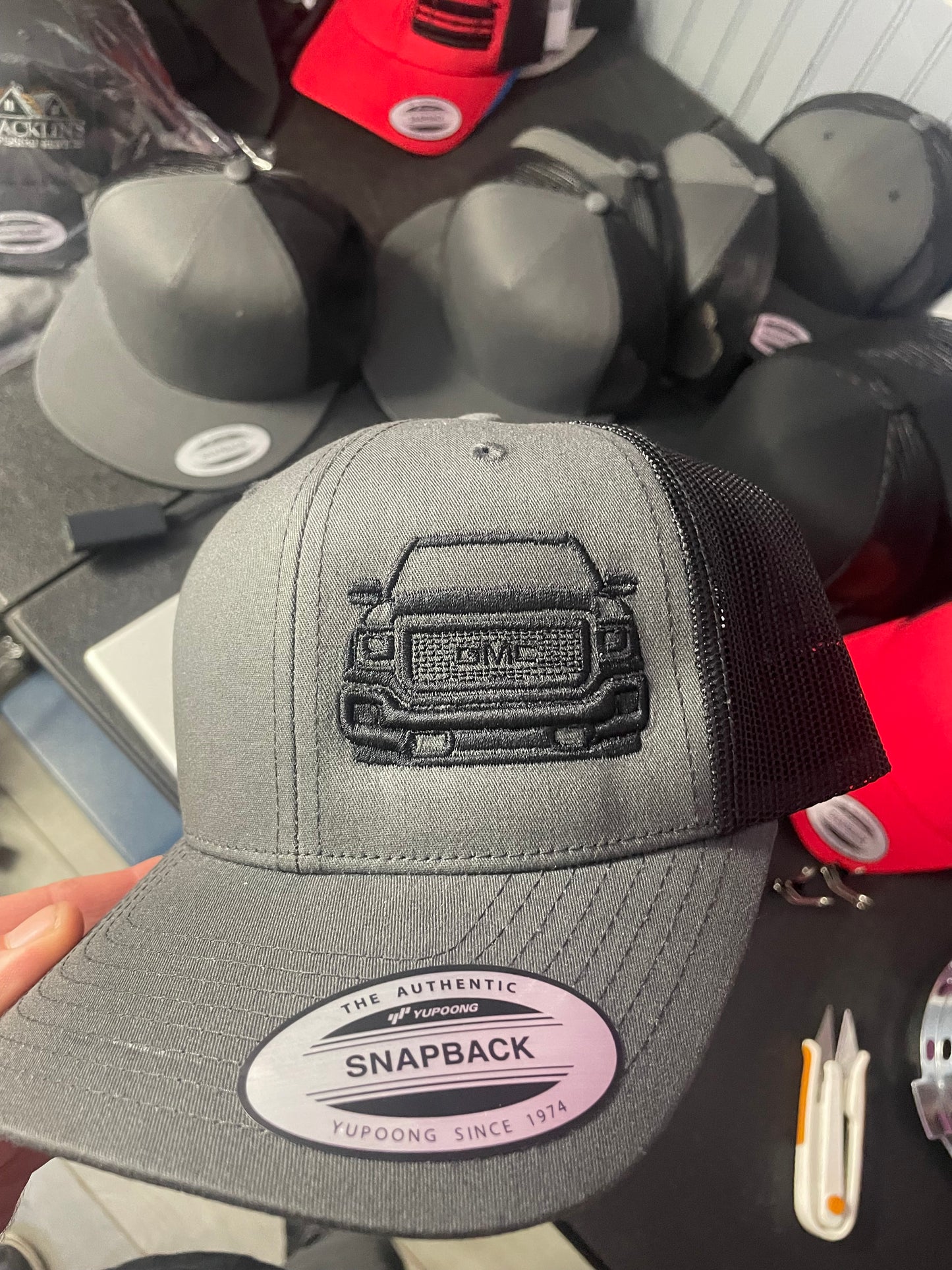 🧢 Build Your Own Hat – Custom Truck Front-End Edition